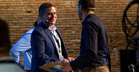 Robotiq Handshake