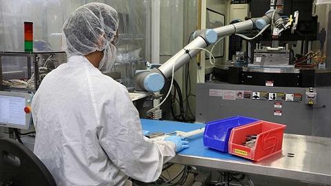 Battling COVID-19 Cobots Can Lend a Hand