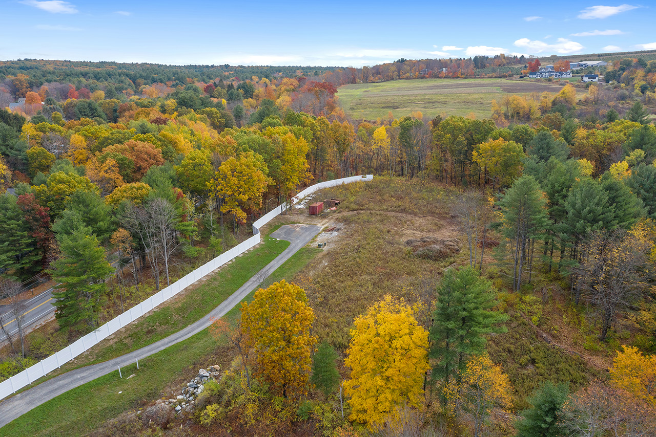 Tadmor Bolton MA New Construction Houses For Sale. Photos