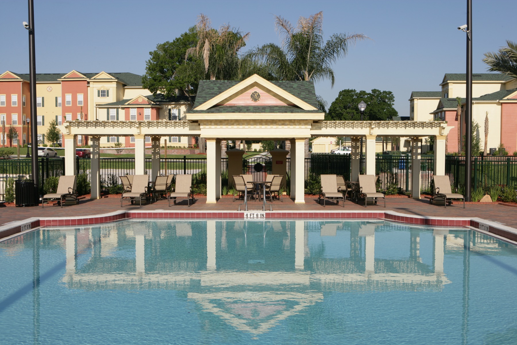 Victoria Manor Apartments